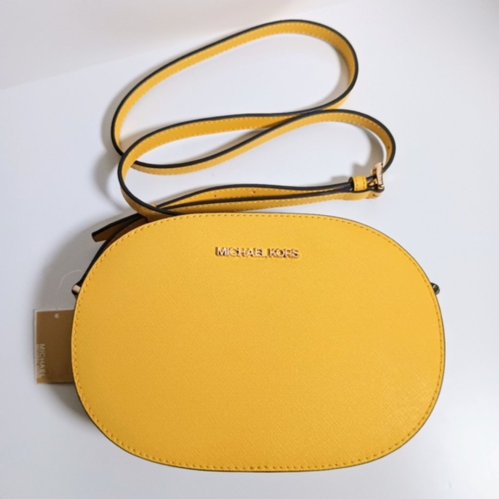 Michael Kors Jet Set Travel Medium Saffiano Leather Crossbody Bag